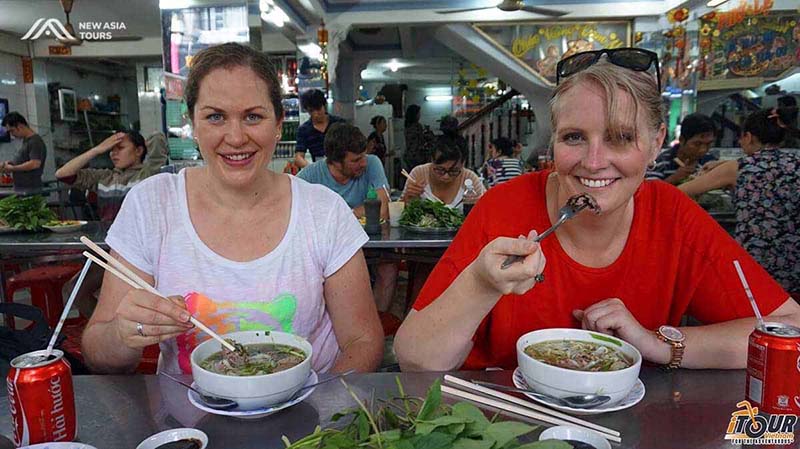 pho in hanoi - best vietnamese food in hanoi